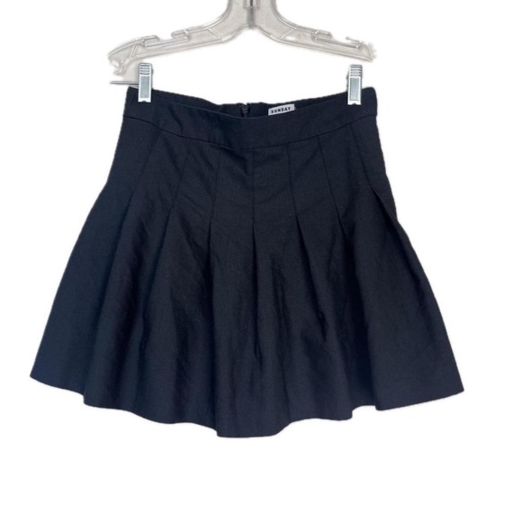 Aritzia Sunday Best OLIVE SKIRT in black - Picture 3 of 5